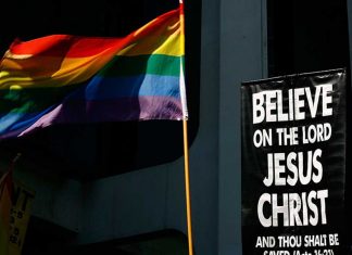 Protestan Kilisesi eşcinsel evliliği onayladı