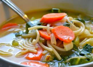 Besleyici kış lezzeti: Vegan sebze çorbası