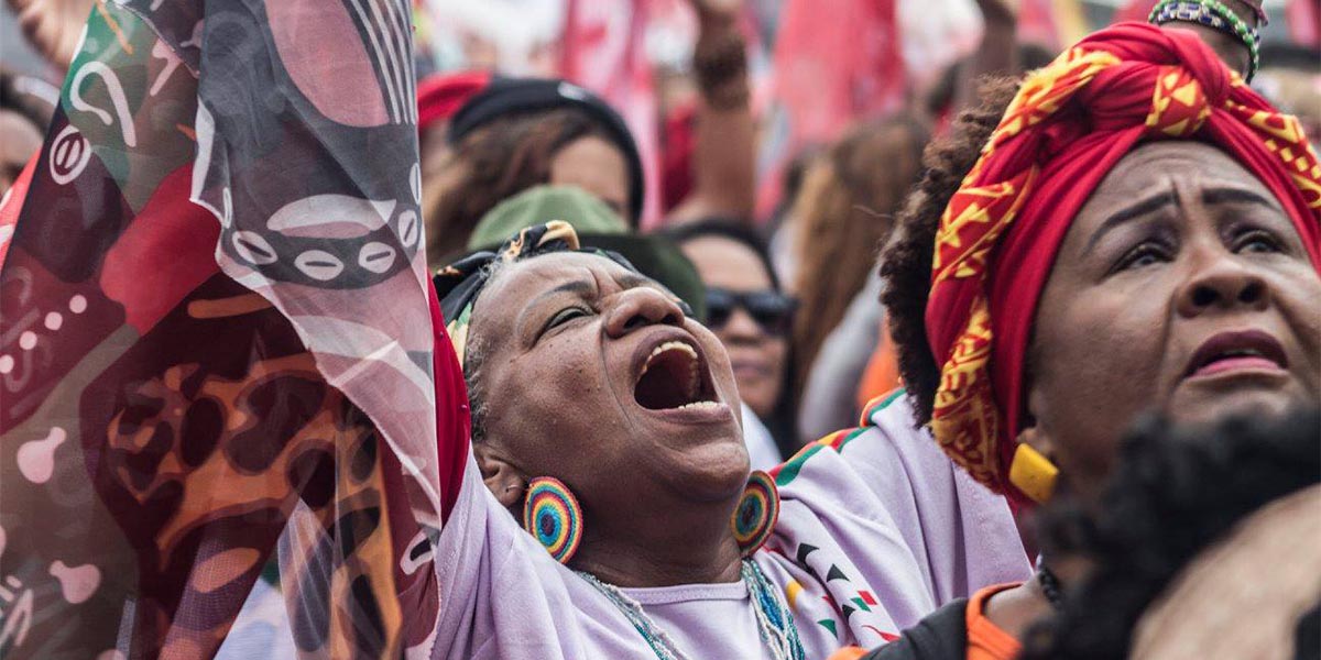 Binlerce Afro-Brezilyalı kadın, ırkçılığa karşı yürüdü