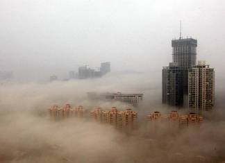Pekin'de bir ilk: Hava kirliliğine "kırmızı alarm" verildi