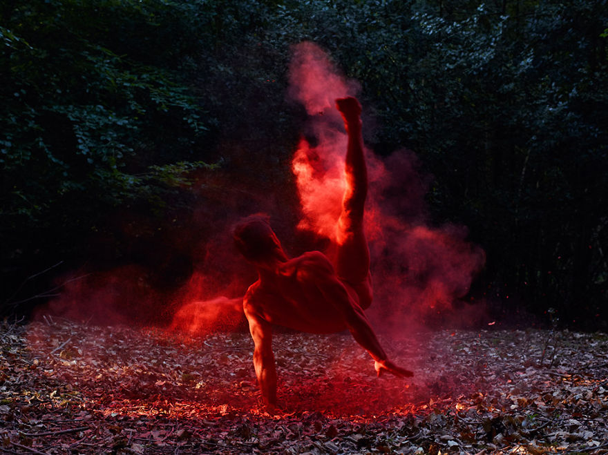 This-Swedish-Photographer-Captures-Mindblowing-Images-of-Dancers-in-Nature2__880
