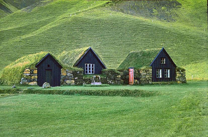 Iceland-Grassodenhäuser-turf