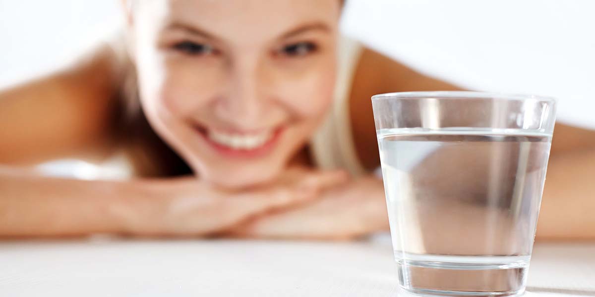 Su içerek cilt hastalıklarından korunmak ve geç yaşlanmak mümkün